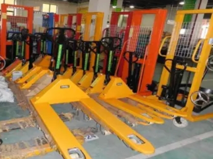 专业租赁托盘，货架，地牛，叉车，仓储货架，重型货架，高位货架，塑料托盘